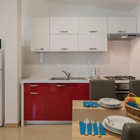 Homes Rojnic Villa *