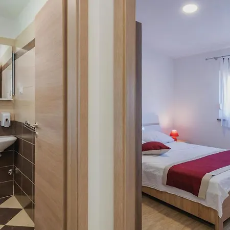 Villa Homes Rojnic *